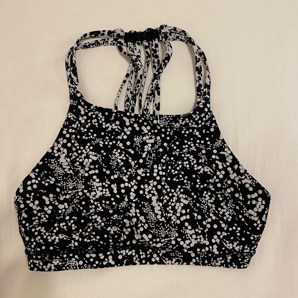 Lululemon high neck sports bra - size 4